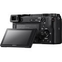 Sony a6300 + 16-50mm Kit + lisaaku