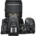 Nikon D5600 + 18-55mm AF-P VR Kit, black