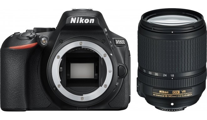 Nikon D5600 + 18-140mm AF-S VR Kit, must