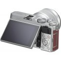 Fujifilm X-A3 + 16-50mm Kit, pruun
