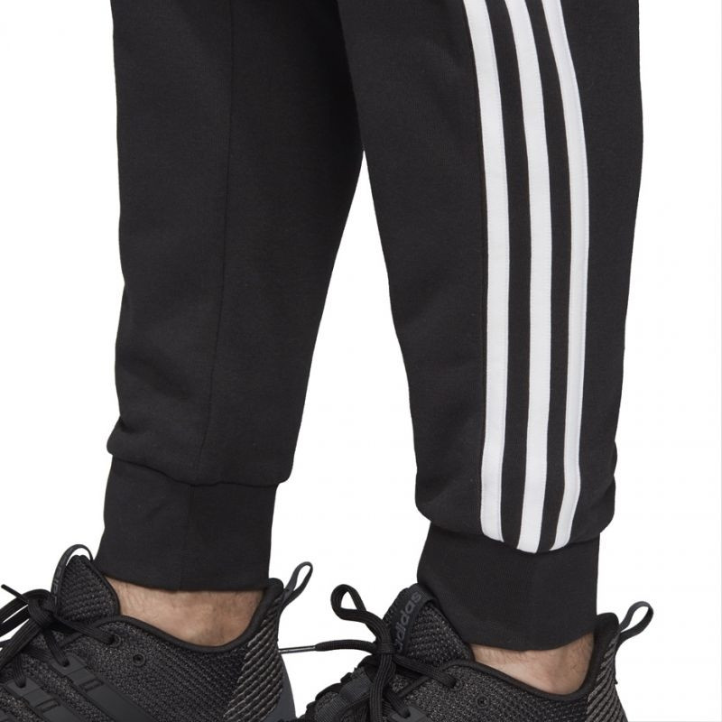 adidas  3Stripes Tapered Leg Joggers Girls black white at Sport Bittl Shop