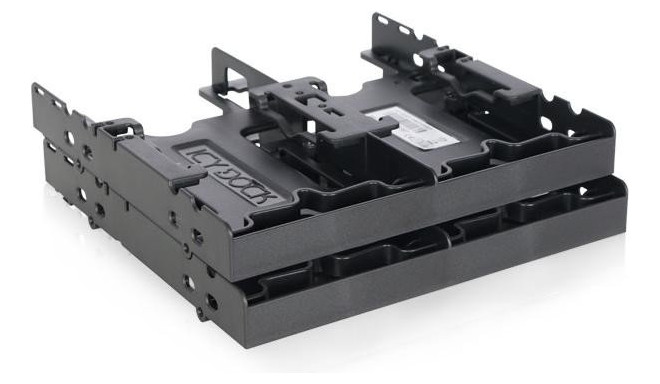 IcyDock MB344SP 4 x 2,5" HDD / SSD