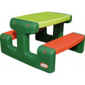 Small picnic table green