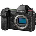 Panasonic Lumix DC-S1R + 50mm f/1.4