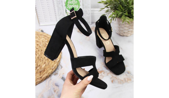 Black sandals on the eVento W EVE344B post (38)