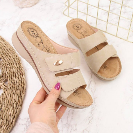 Velcro wedge slippers eVento W EVE224B beige (36)