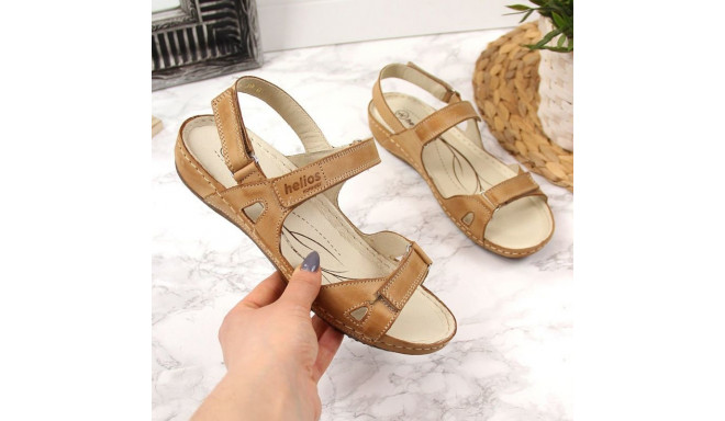 Comfortable brown leather sandals W Helios 205 (38)