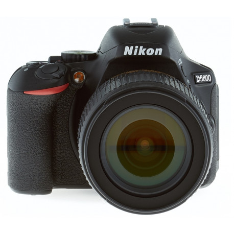 Nikon D5600 18-105 VR