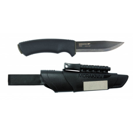 Morakniv Bushcraft Survival BlackBlade™ nuga – 3,2 mm süsinikteras, süütepulk, teritaja, kummist käe