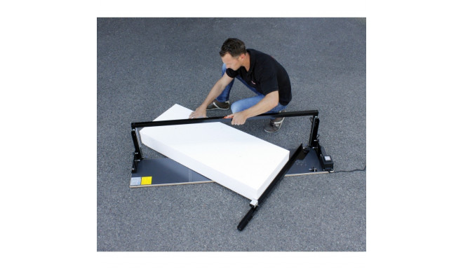 Simplified hot wire cutting table for styrofoam panel, especially for E.T.I.C.S. applications