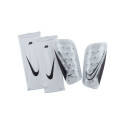 Nike Mercurial Lite DN3611-100 shin guards (XL (180-200cm)) Nike Mercurial Lite DN3611-100 shin guards (XL (180-200cm))
