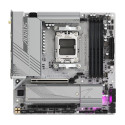 AORUS B650M ELITE AX ICE motherboard AMD B650 Socket AM5 ATX