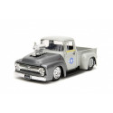 Vehicle with figure Street Fighter 1956 Ford Pickup 1/24