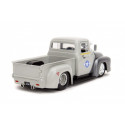 Vehicle with figure Street Fighter 1956 Ford Pickup 1/24