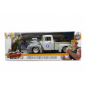 Vehicle with figure Street Fighter 1956 Ford Pickup 1/24