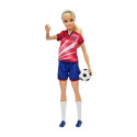 Barbie® jalgpallinukk, blond
