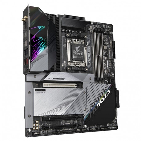 "AM5 GIGABYTE X670E AORUS MASTER DDR5"