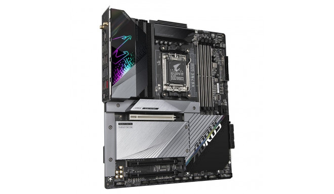 Gigabyte emaplaat X670E Aorus Master DDR5 AM5