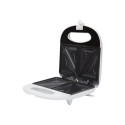 Adler | AD 301 | Sandwich maker | 750  W | Number of plates 1 | Number of pastry 2 | White