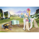 PLAYMOBIL WORLD OF HORSES Pesemisjaam koos Isabella ja Lionessiga 71354