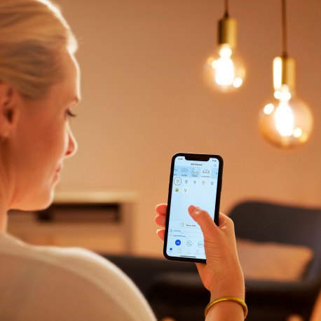 WiZ älylamppu, E14, kirkas lasi, tunable white - valkoisen valon sävyt, Wi-Fi, 2700-6500 K, 470 lm