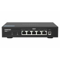 QNAP QSW-1105-5T - 2,5 GbE -5-porttinen kytkin