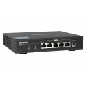 QNAP QSW-1105-5T - 2,5 GbE -5-porttinen kytkin
