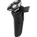 Philips Shaver Series 5000 S5884/69 -parranajokone puhdistusasemalla