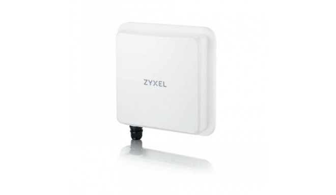 ZYXEL FWA710 5G OUTDOOR ROUTER STANDALONE/NEBULA WITH 1 YEAR NEBULA PRO LICENSE 2.5G LAN_