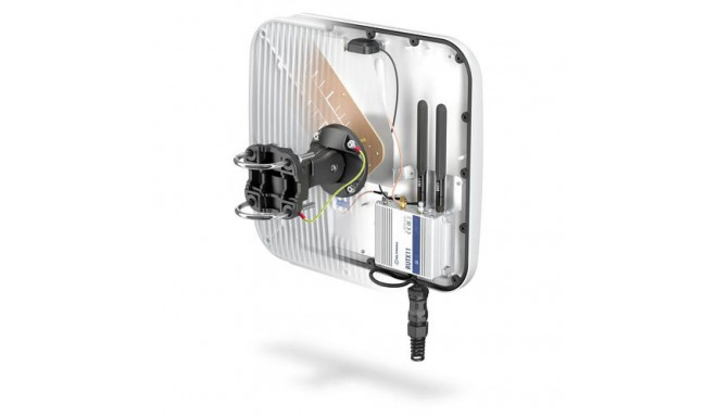 QuWireless QuMax XR LTE High Band network antenna Directional antenna PoE/LAN 13 dBi