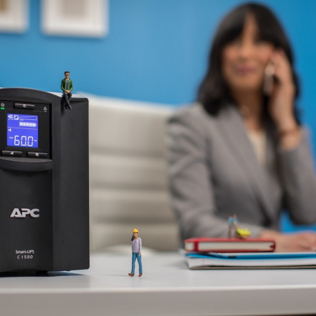 APC Smart-UPS SMC1500IC - 8x C13, USB, SmartConnect, 1500VA