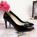 Pumps on a black lacquered stiletto W Juma (36)