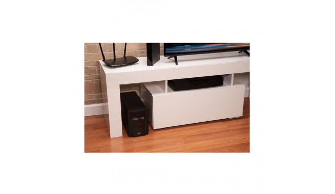 APC Easy UPS BVX Series BVX1600LI-GR UPS AC 220-240V 900Watt 1600VA 7Ah output connectors 4