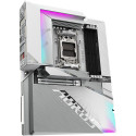 "GIGA B650E AORUS STEALTH ICE AM5/DDR5/ATX"