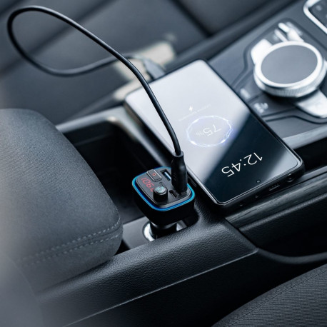 Transmiter samochodowy FM z funkcją bluetooth (2x USB + USB-C)