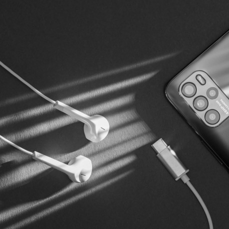 Kruger&Matz C2 valged USB-C mikrofoniga kõrvaklapid