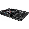 "MB ASUS ROG MAXIMUS Z890 HERO BTF (Intel.LGA1851.DDR5.ATX)"