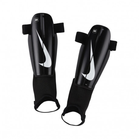 Ochraniacze piłkarskie dla dzieci Nike Charge czarne DX4610 010 S
