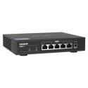 QNAP QSW-1105-5T network switch Unmanaged Gigabit Ethernet (10/100/1000) Black