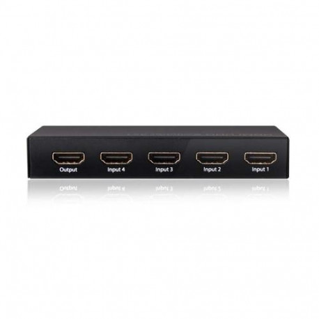 CLUB3D HDMI™ 2.0 UHD 4K60Hz SwitchBox 4 ports and included IR Remote control