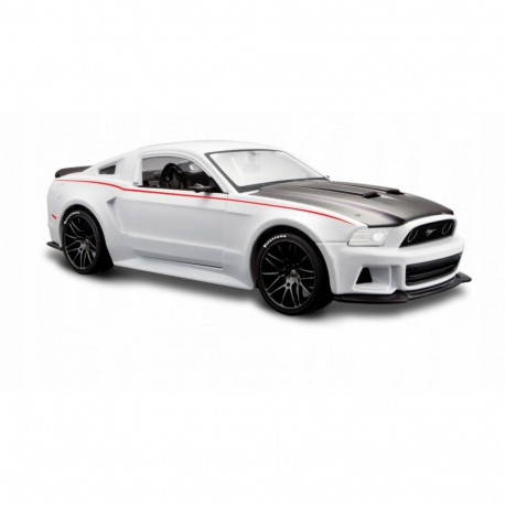 Model kompozytowy ford mustang street racer 1/24 valge