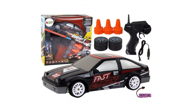 Sportauto kaugjuhitav R/C 1:24 must vahetatavad rattad