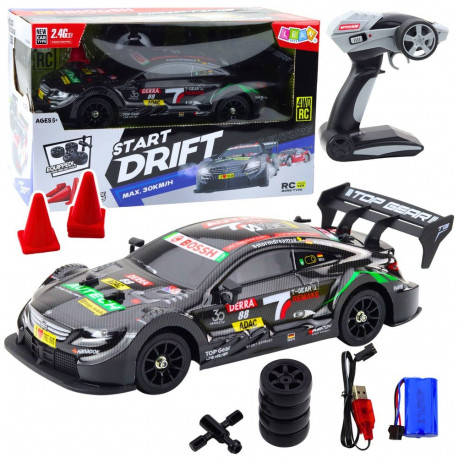RC driftiauto 30km/h 1:16, must karbon