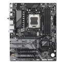 GIGABYTE B650 UD AX emaplaat - AMD Ryzen 9000 seeria protsessorid, 6+2+2 faasi VRM, kuni 7600MHz DDR