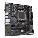 GIGABYTE B650M S2H Emaplaat - Toetab AMD Ryzen 8000 protsessoreid, 5+2+2 faasiline digitaalne VRM, k