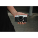 Fujifilm X-E5 kere, hõbedane