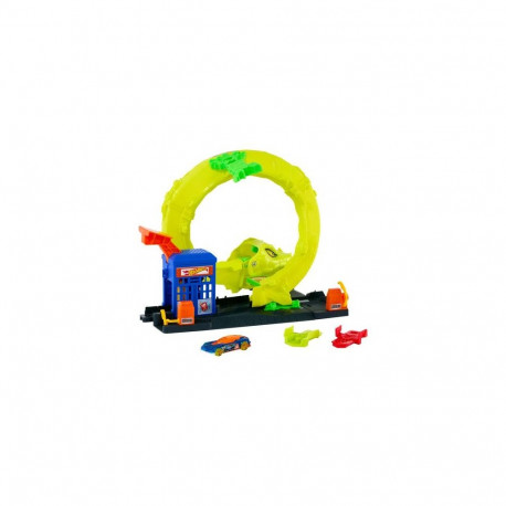Hot Wheels City Snake Spiral Attack Playset with 1:64 Scale Die-Cast Toy Car & Speed Snap Track