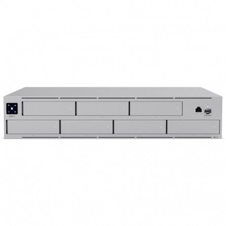 NAS Pro, hall