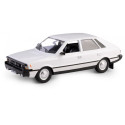Pojazd prl fso polonez- biały