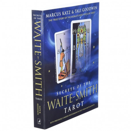 Book - Llewellyn Secrets of the Waite-Smith Tarot 458 pages 19 x 23 cm